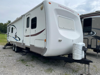 Used 2005 Keystone RV Mountaineer 315RLS Travel Trailer