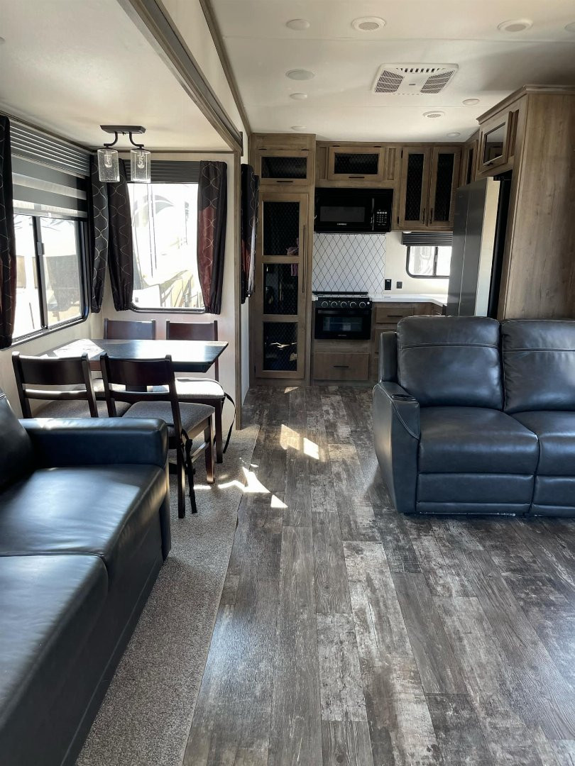 Used 2022 Forest River Sabre Cobalt 37fbt Fifth Wheel