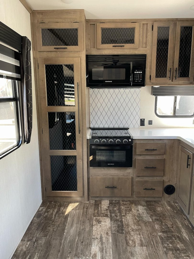 Used 2022 Forest River Sabre Cobalt 37fbt Fifth Wheel
