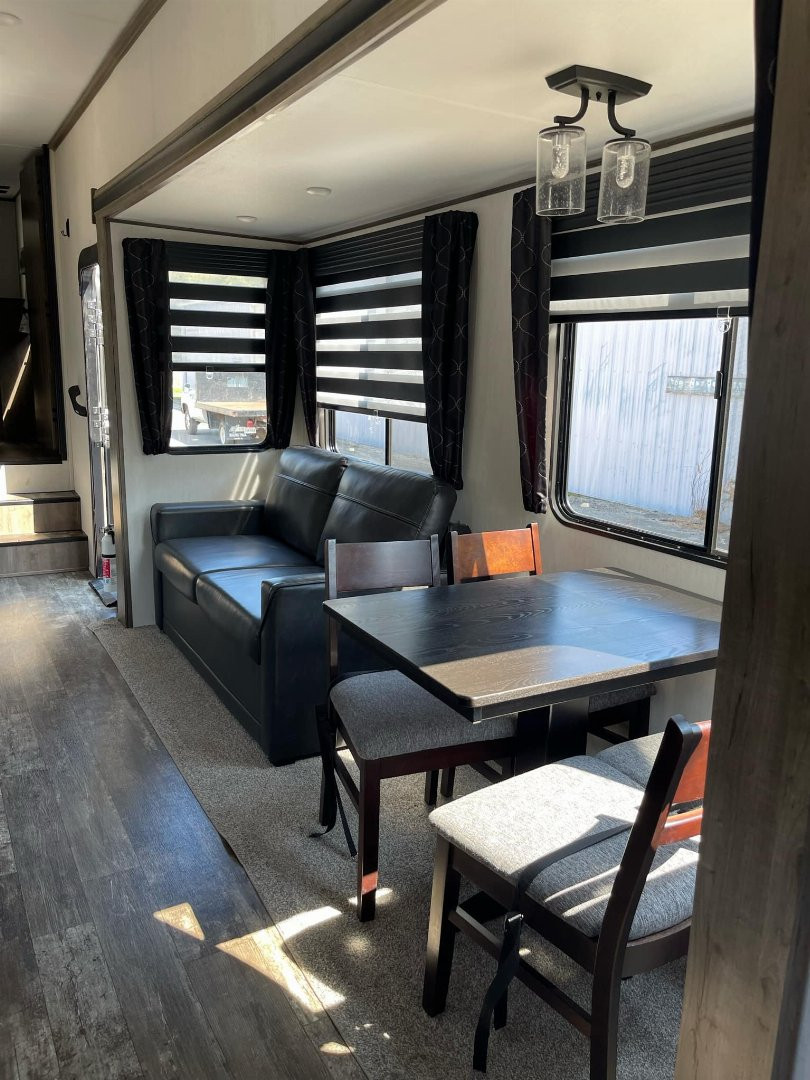 Used 2022 Forest River Sabre Cobalt 37fbt Fifth Wheel