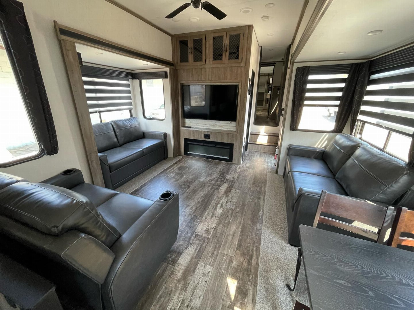 Used 2022 Forest River Sabre Cobalt 37fbt Fifth Wheel