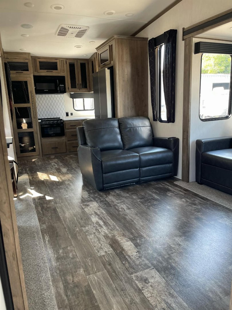 Used 2022 Forest River Sabre Cobalt 37fbt Fifth Wheel