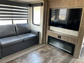 Used 2022 Forest River Sabre Cobalt 37fbt Fifth Wheel