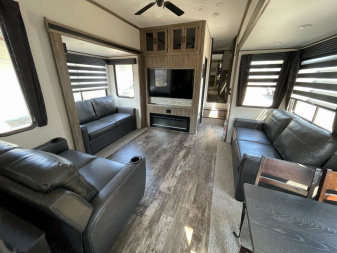 Used 2022 Forest River Sabre Cobalt 37fbt Fifth Wheel