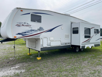 Used 2007 Jayco Jay Flight 30.5RLS Fifth Wheel