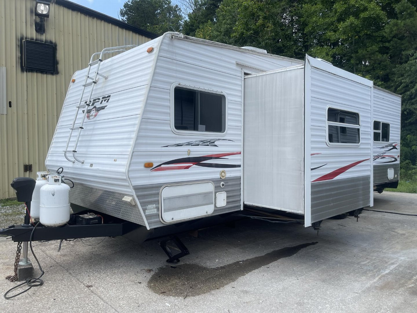 Used 2007 Adventurer RPM 23FBS Toy Hauler