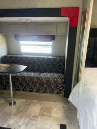 Used 2007 Adventurer RPM 23FBS Toy Hauler