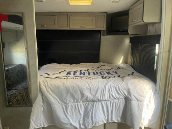 Used 2007 Adventurer RPM 23FBS Toy Hauler