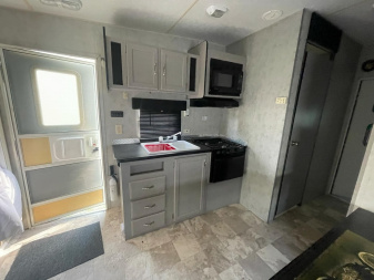 Used 2007 Adventurer RPM 23FBS Toy Hauler