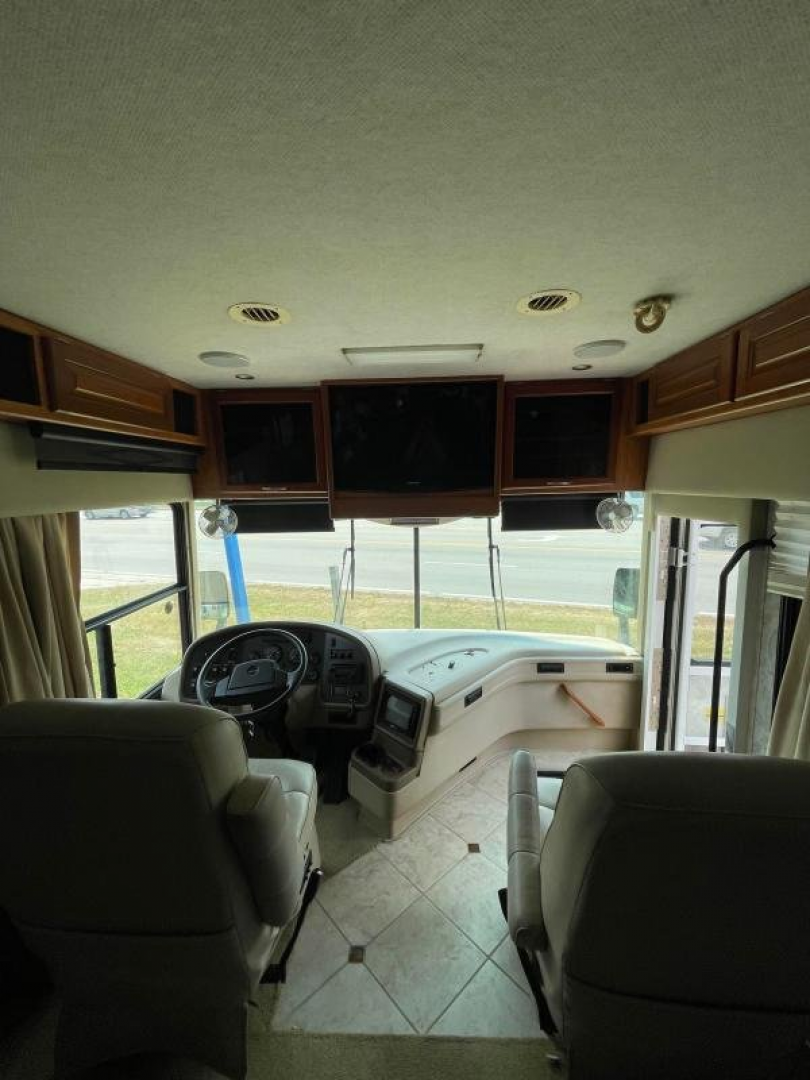 Used 2005 National Tropical Class A