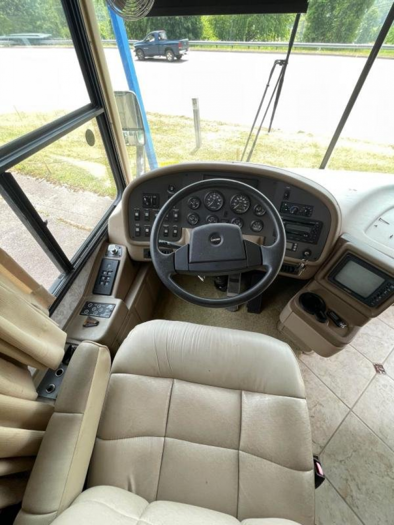 Used 2005 National Tropical Class A