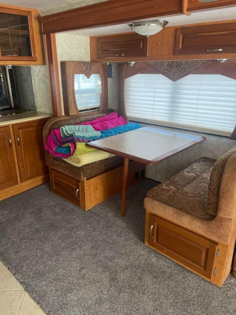 Used 2005 National Tropical Class A