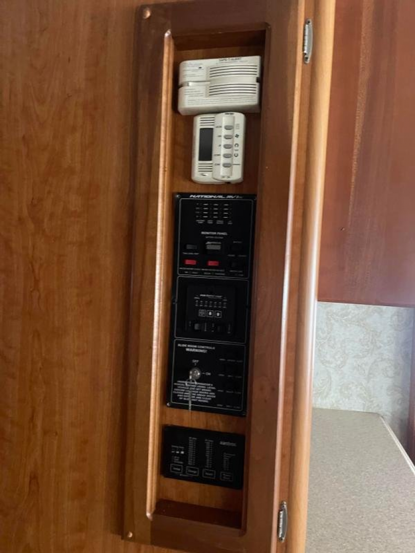 Used 2005 National Tropical Class A