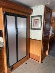 Used 2005 National Tropical Class A