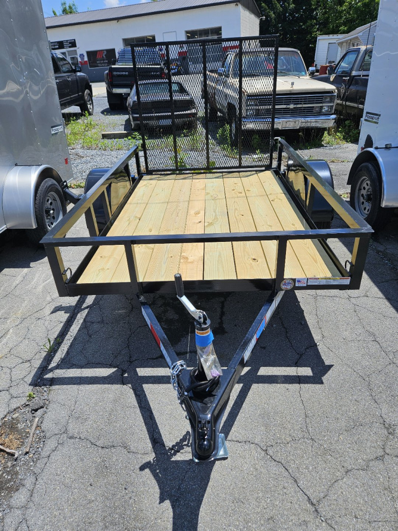 New Triple Crown Trailers 5' x 8' Landscape 3k Rated