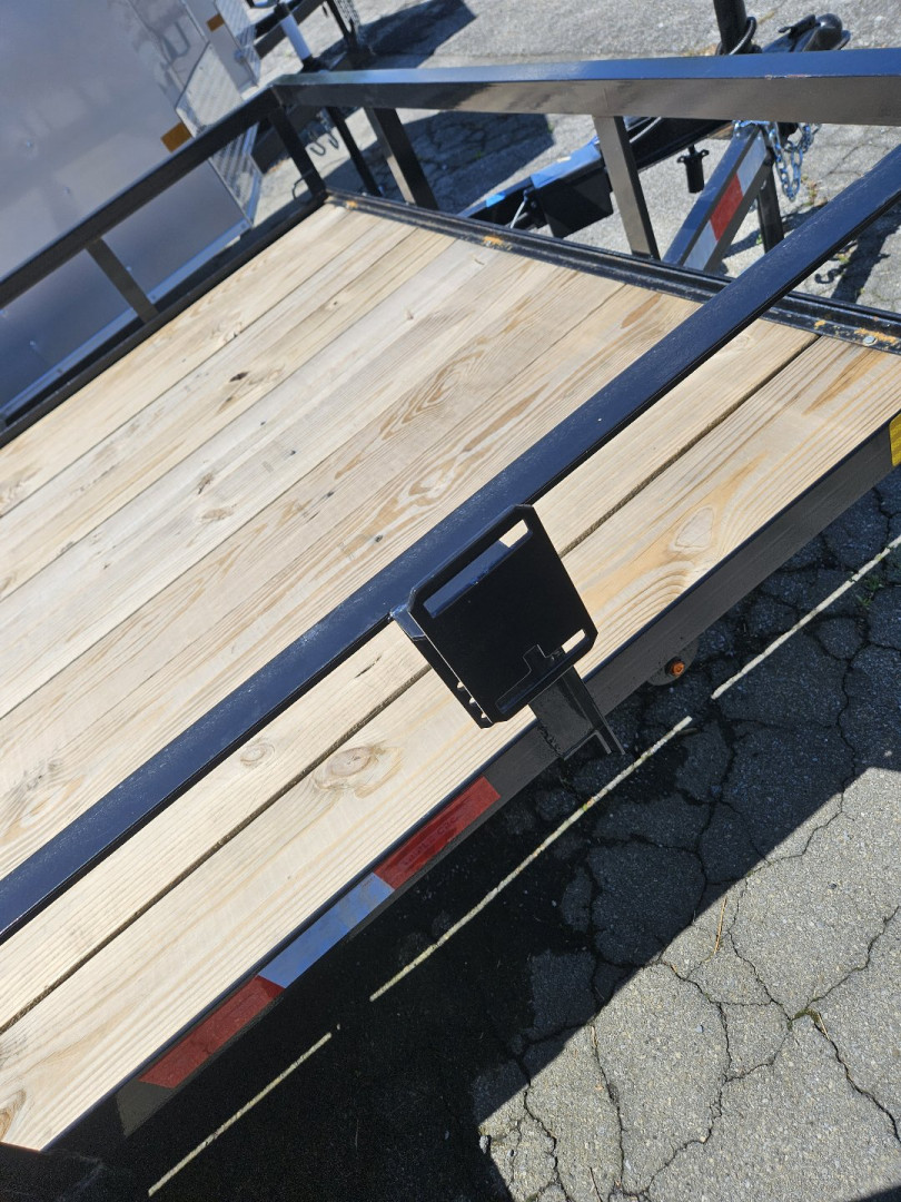 New Triple Crown Trailers 6.4' x 12' TANDEM AXLE 7K RATED