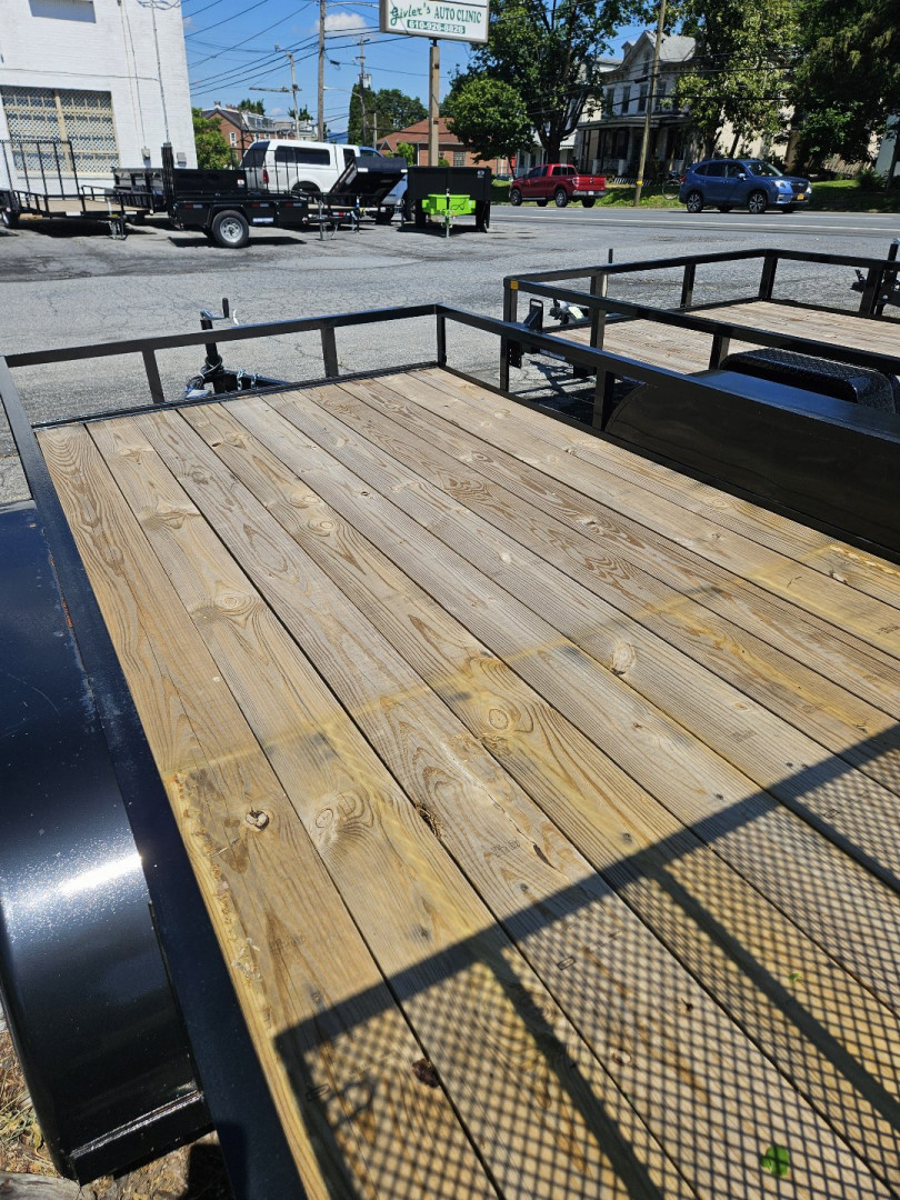 New Triple Crown Trailers 6.4' x 12' TANDEM AXLE 7K RATED