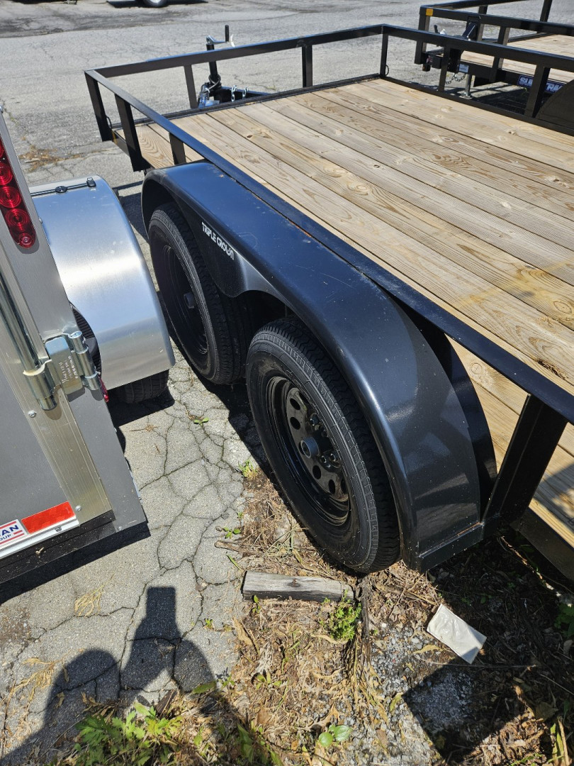 New Triple Crown Trailers 6.4' x 12' TANDEM AXLE 7K RATED