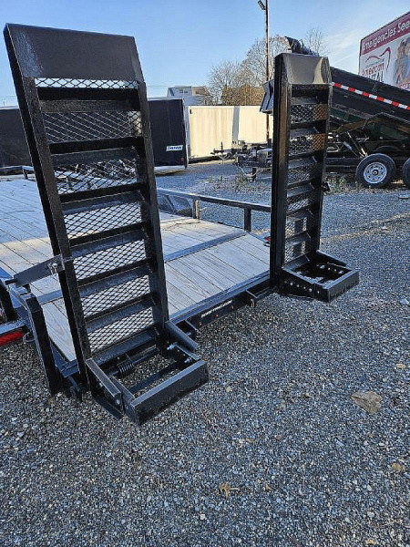 New 2023 Sure-Trac 7 x 22 (20+2) Equipment Trailer  14K