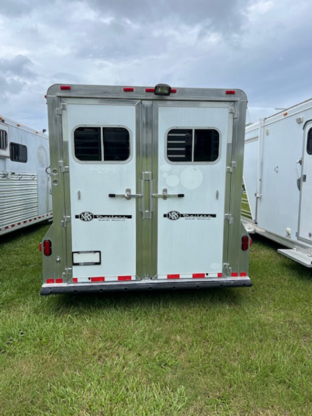 Used 2005 Elite Trailers 2 horse w/7' living quarters and gen. Horse Trailer