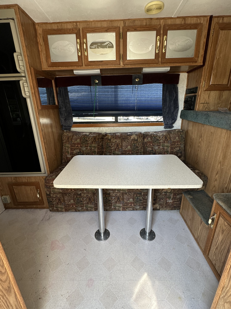 Used 2001 Sundowner Trailers 3H 8010 Sierra 720 Horse Trailer