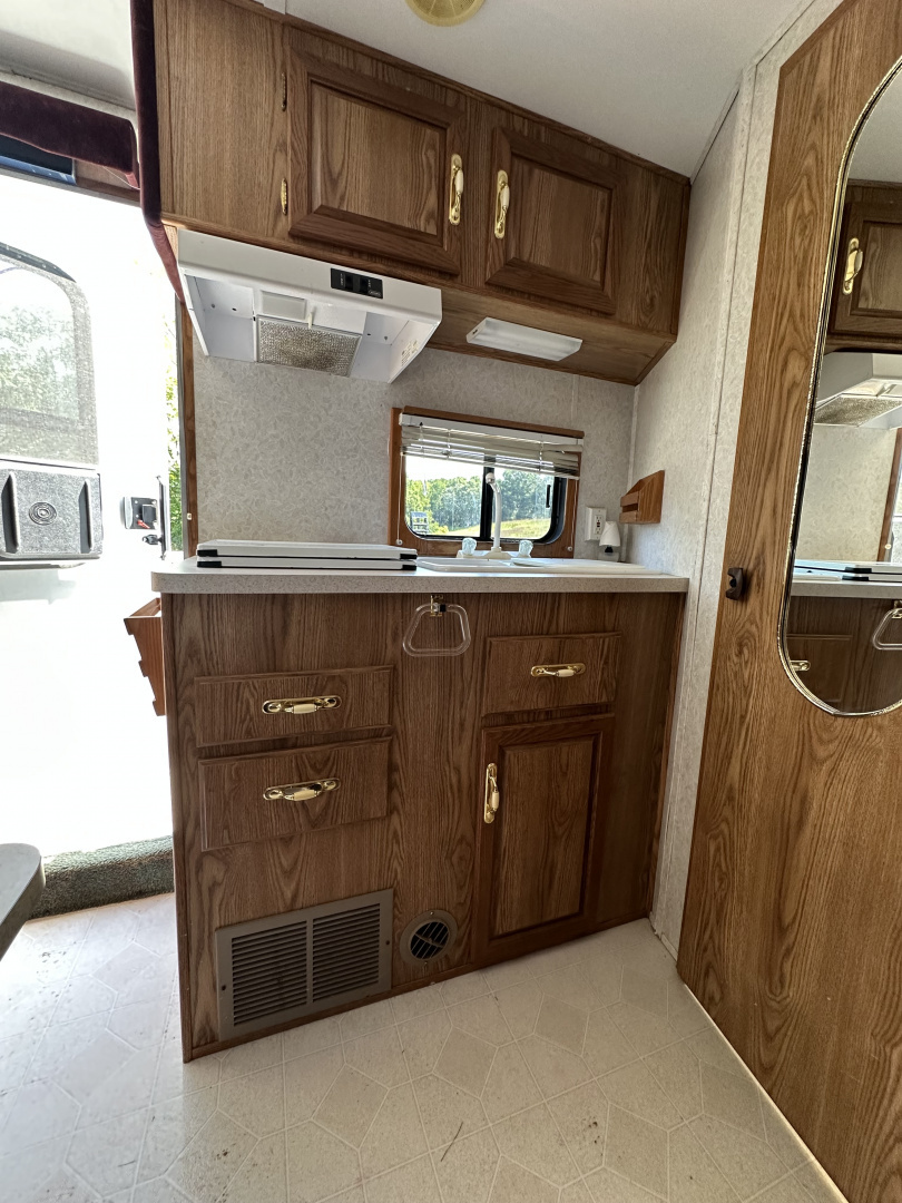 Used 2001 Sundowner Trailers 3H 8010 Sierra 720 Horse Trailer