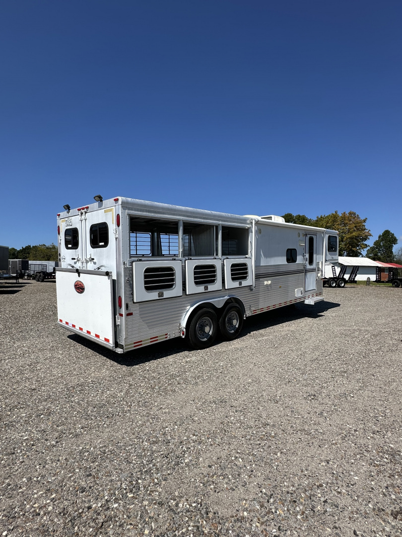 Used 2001 Sundowner Trailers 3H 8010 Sierra 720 Horse Trailer