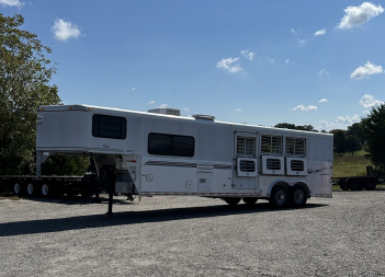 Used 2001 Sundowner Trailers 3H 8010 Sierra 720 Horse Trailer