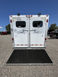 Used 2001 Sundowner Trailers 3H 8010 Sierra 720 Horse Trailer