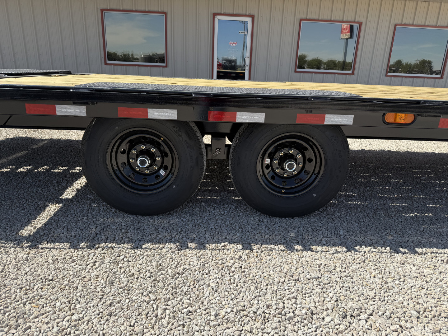 New 2026 PJ 102"x24' BP 8" I-Beam Deckover Trailer – F8