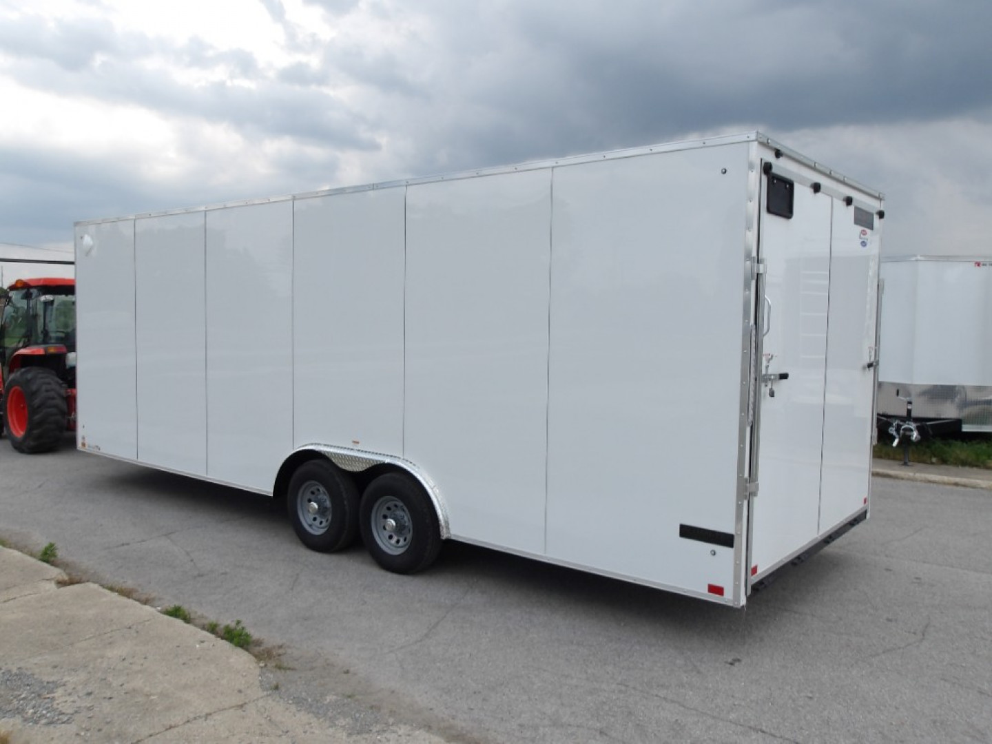 New 2026 Discovery Trailers DCHET8.524TA3 Cargo / Enclosed Trailer