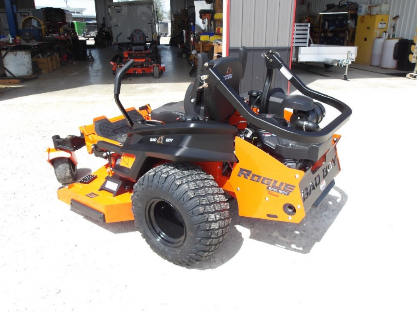 New 2025 Bad Boy Rogue 61" Kawasaki FX1000V EFI 38.5HP Lawn Mowers