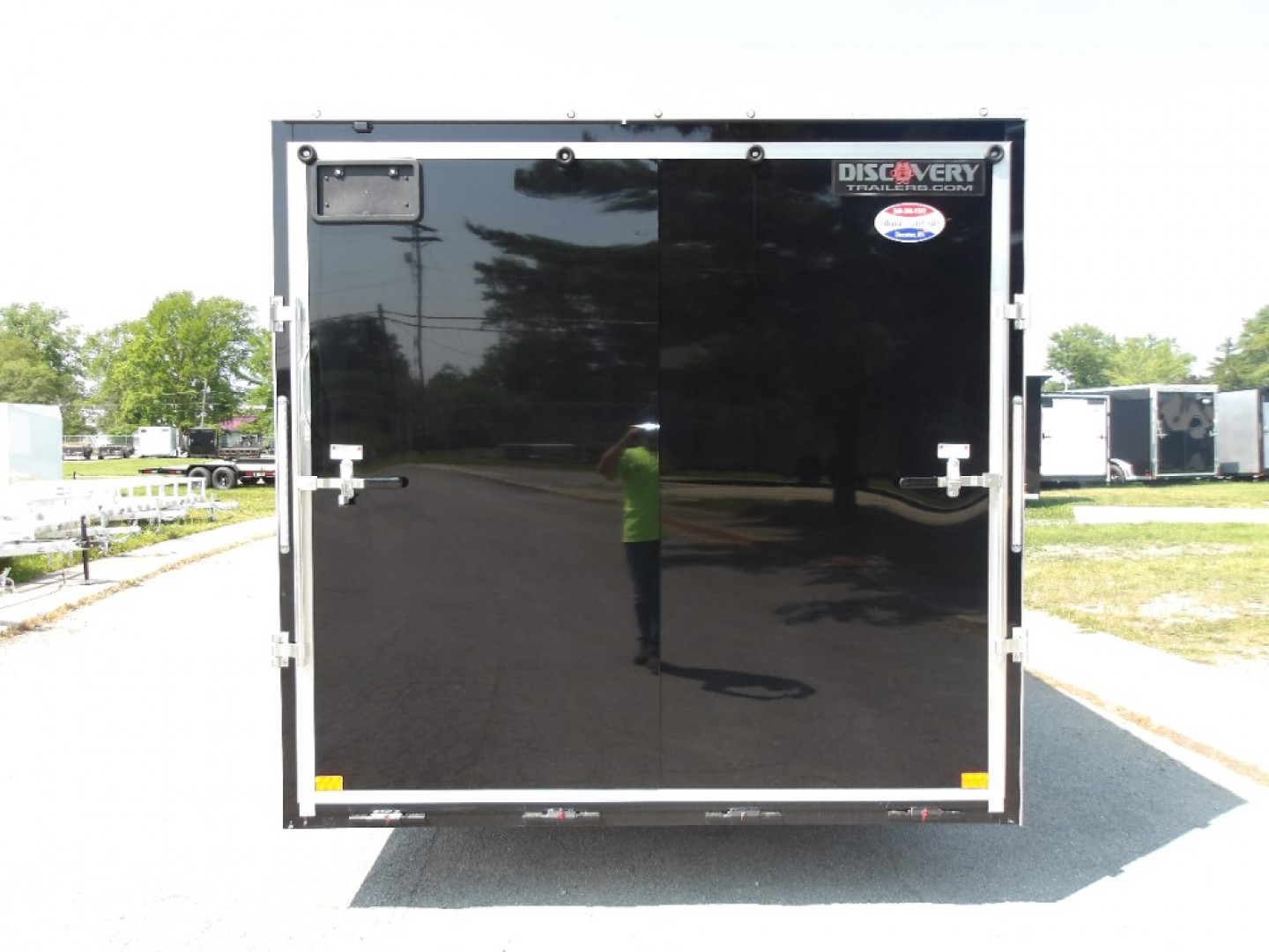 New 2026 Discovery Trailers DCHET8518TA3 Cargo / Enclosed Trailer