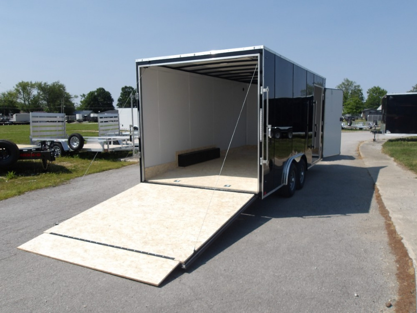 New 2026 Discovery Trailers DCHET8518TA3 Cargo / Enclosed Trailer