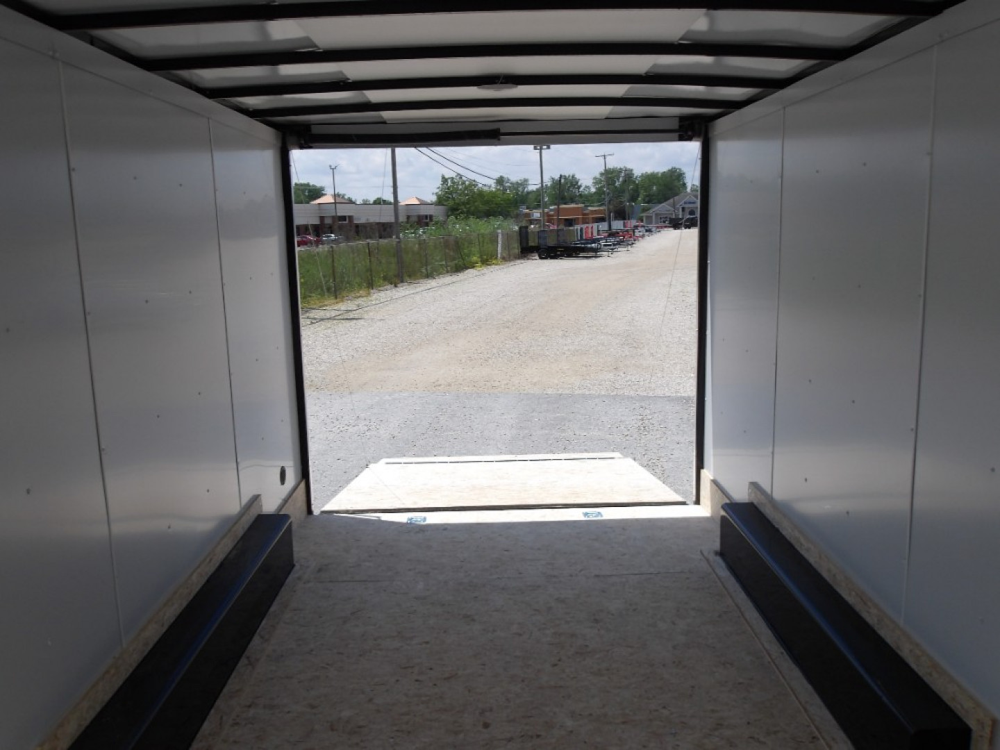 New 2026 Discovery Trailers DCHET8.516TA3 Cargo / Enclosed Trailer