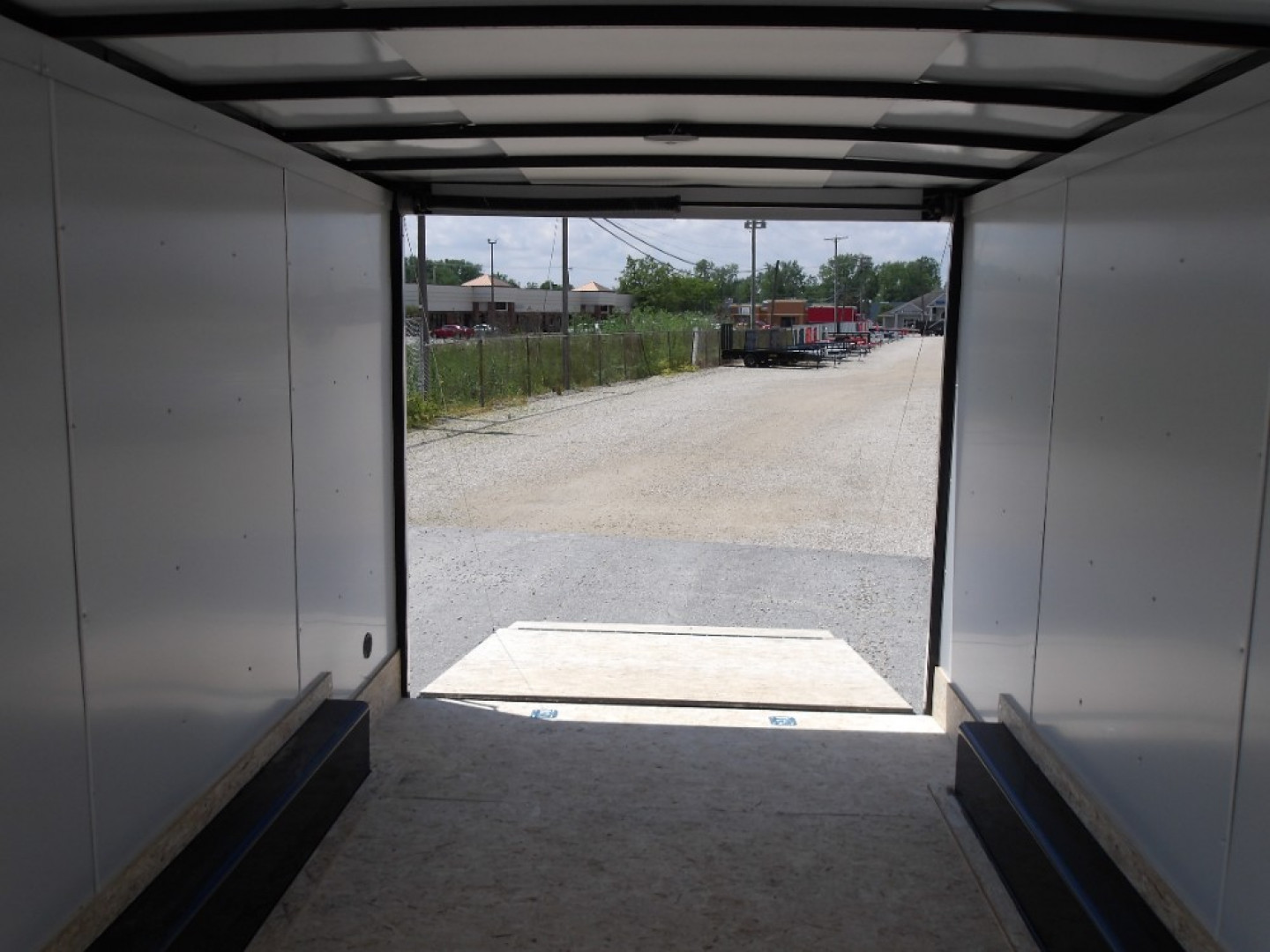 New 2026 Discovery Trailers DCHET8.516TA3 Cargo / Enclosed Trailer