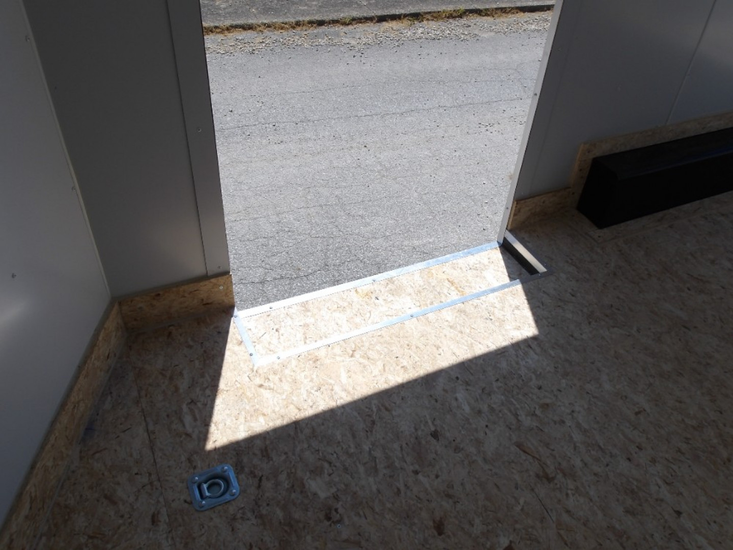 New 2026 Discovery Trailers DCHET8.516TA3 Cargo / Enclosed Trailer