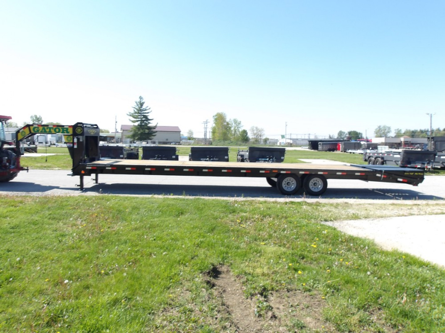 New 2025 Gatormade Trailers 30+5 Gooseneck 16K Flatbed Trailer