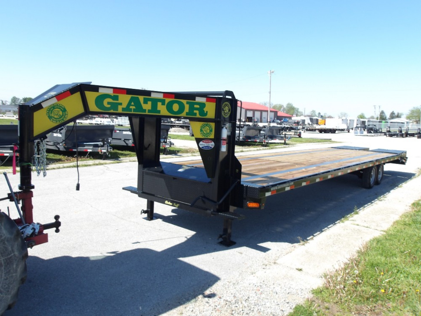 New 2025 Gatormade Trailers 30+5 Gooseneck 16K Flatbed Trailer