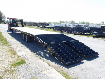 New 2025 Gatormade Trailers 30+5 Gooseneck 16K Flatbed Trailer