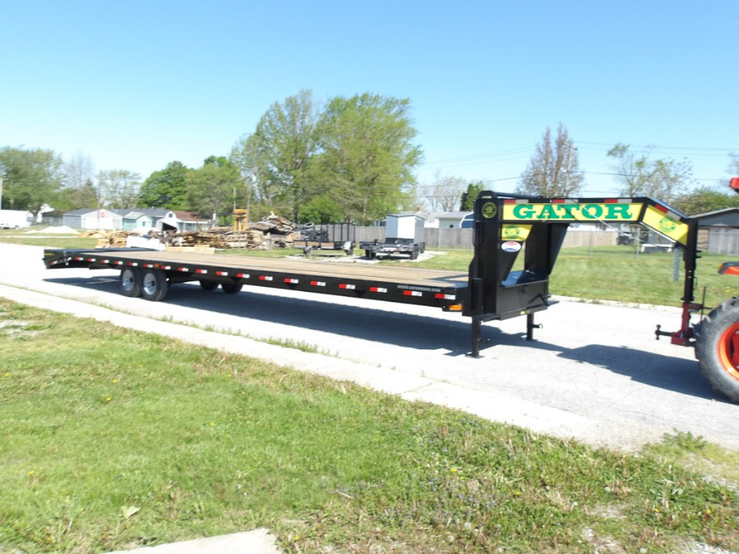 New 2025 Gatormade Trailers 35+5 Gooseneck 16K Flatbed Trailer
