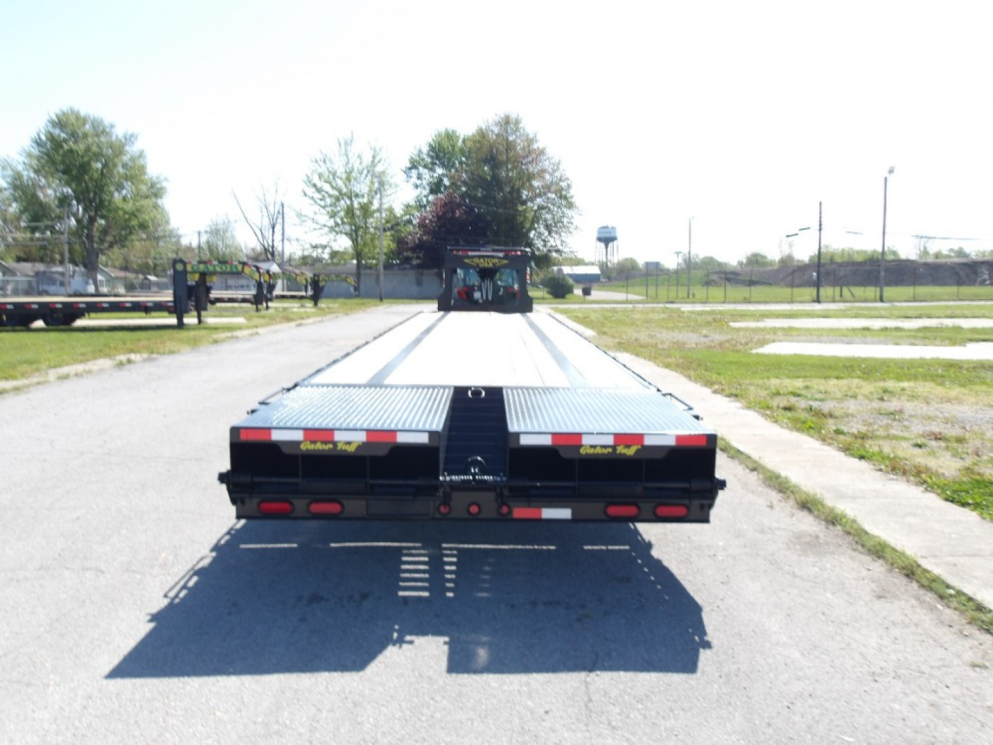 New 2025 Gatormade Trailers 35+5 Gooseneck 16K Flatbed Trailer