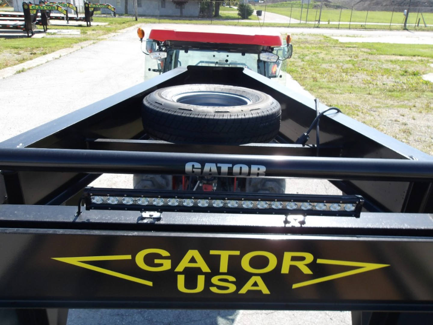 New 2025 Gatormade Trailers 35+5 Gooseneck 16K Flatbed Trailer