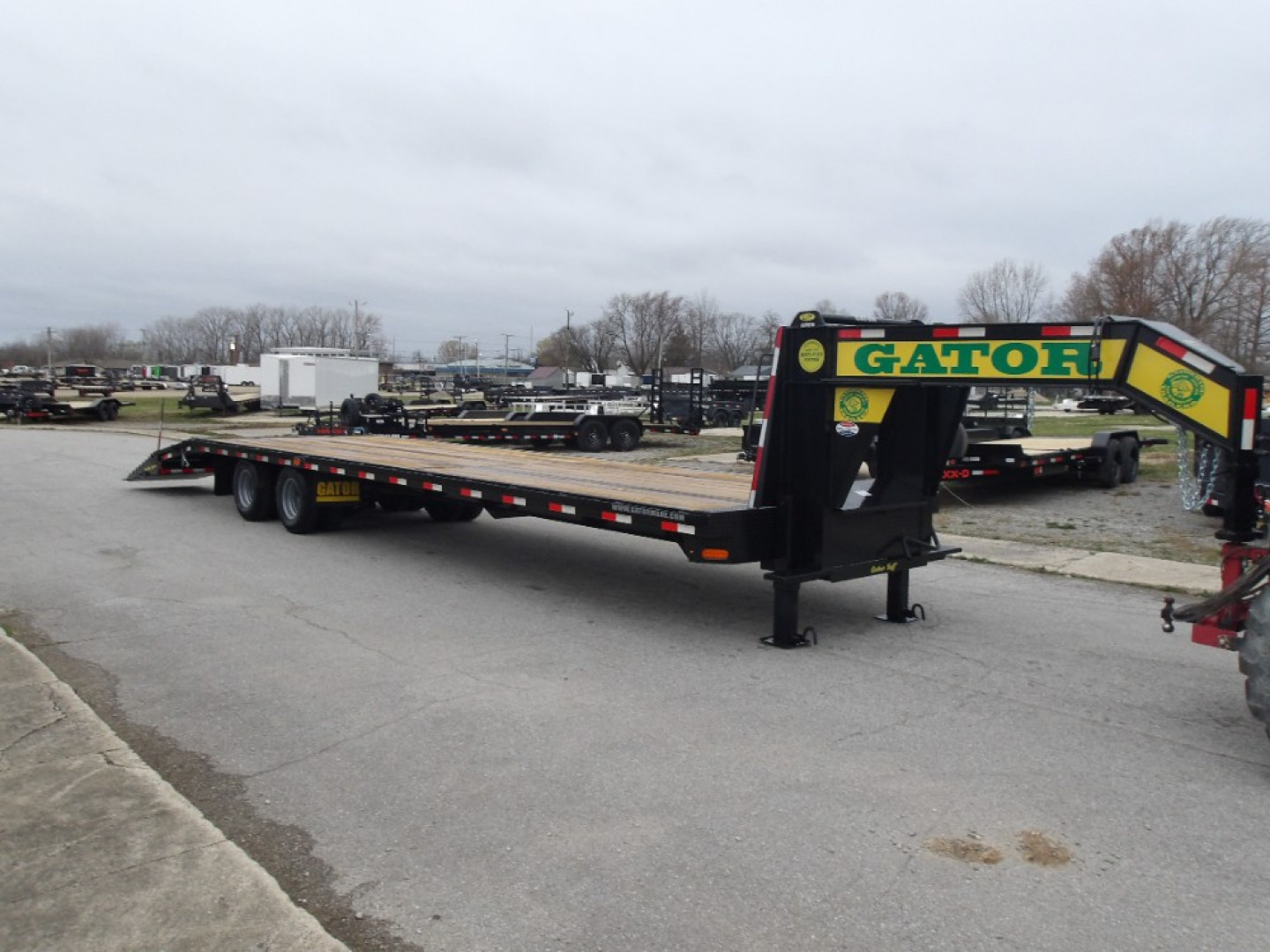 New 2025 Gatormade Trailers 30+5 Elite Gooseneck 24.9K Flatbed Trailer