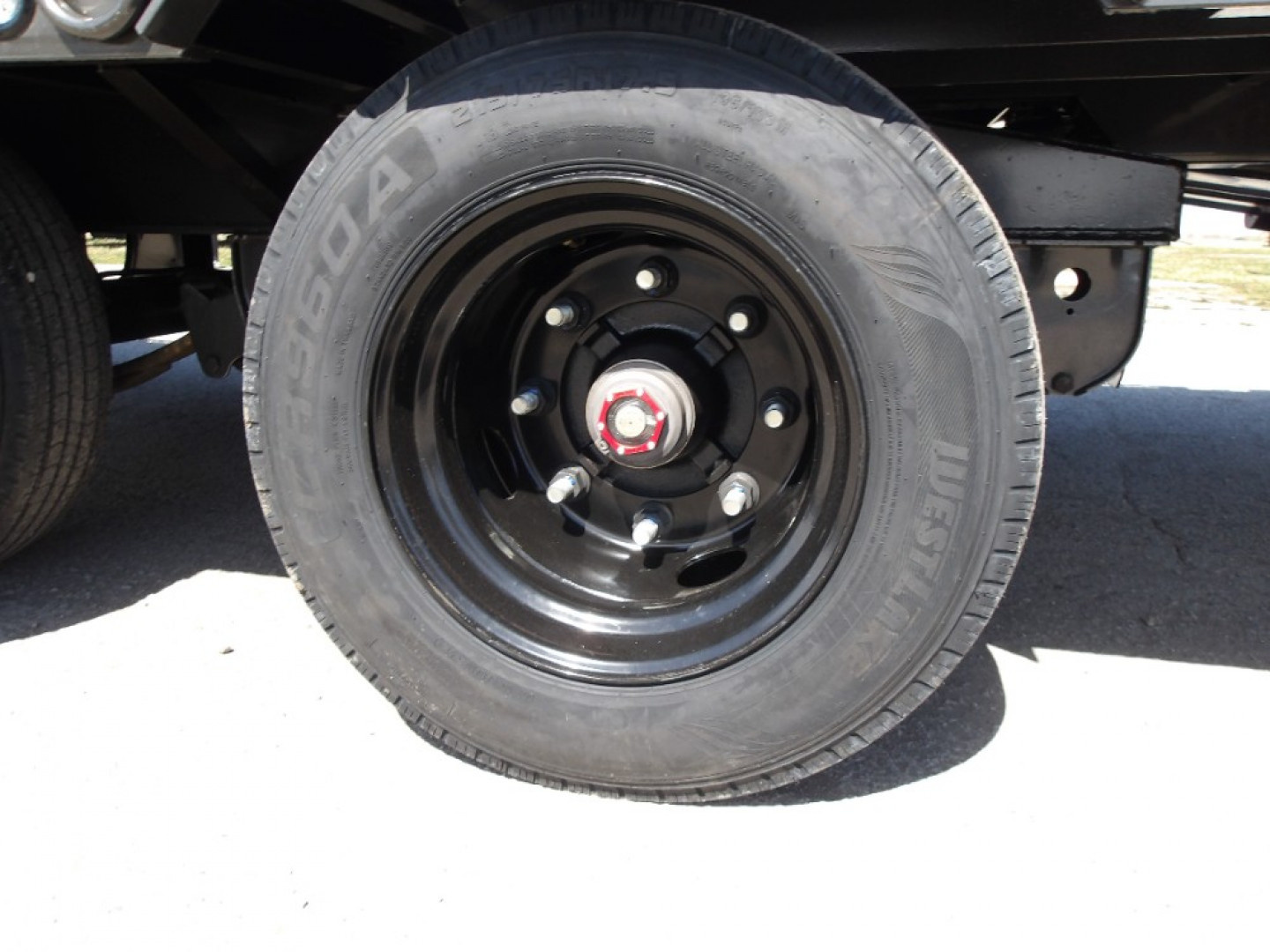 New 2025 MAXXD YDB10232 Flatbed Trailer