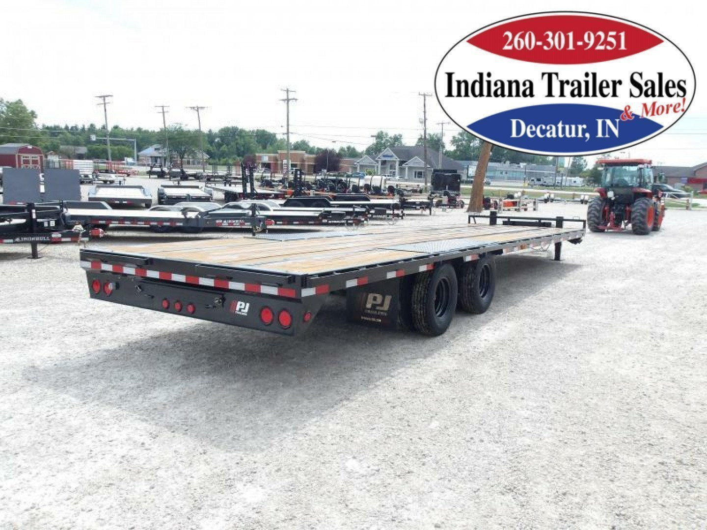 New 2025 PJ Trailers 102x30 PL302 Deckover Trailer
