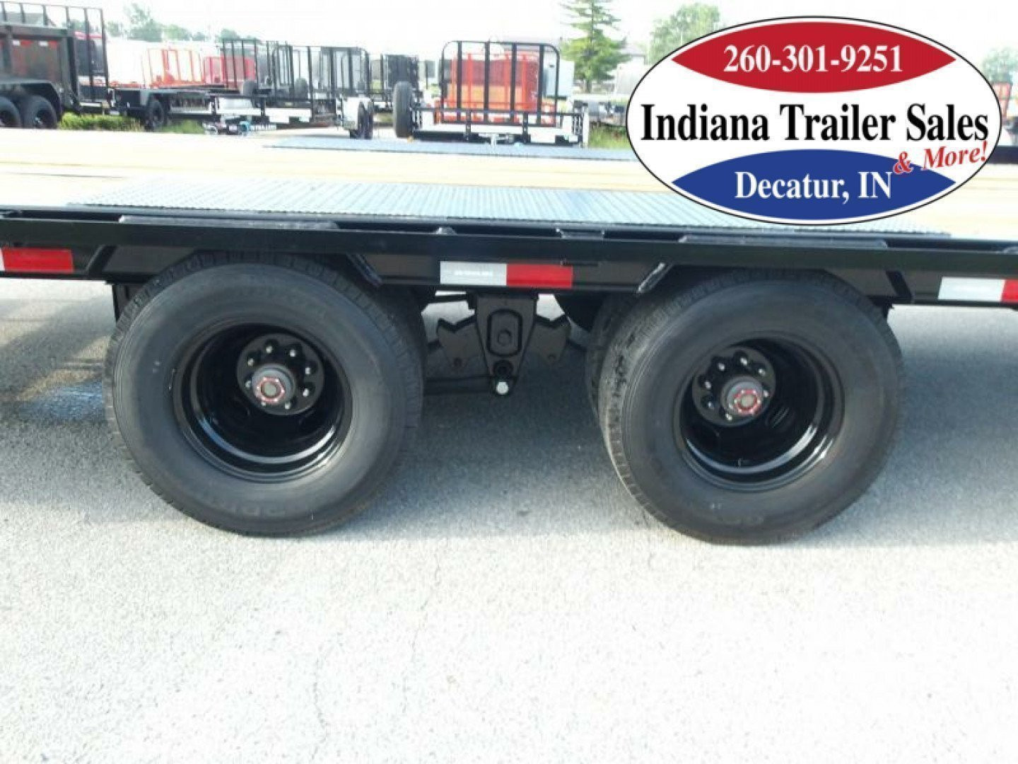 New 2025 PJ Trailers 102x30 PL302 Deckover Trailer