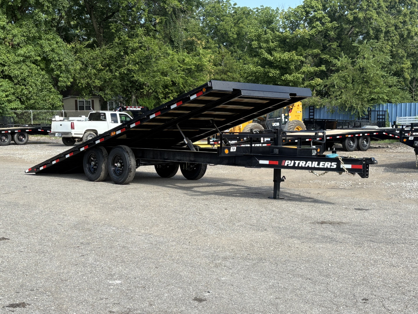 New 2026 PJ Trailers 102  x 22' (T8) 14K Deckover Tilt Trailer