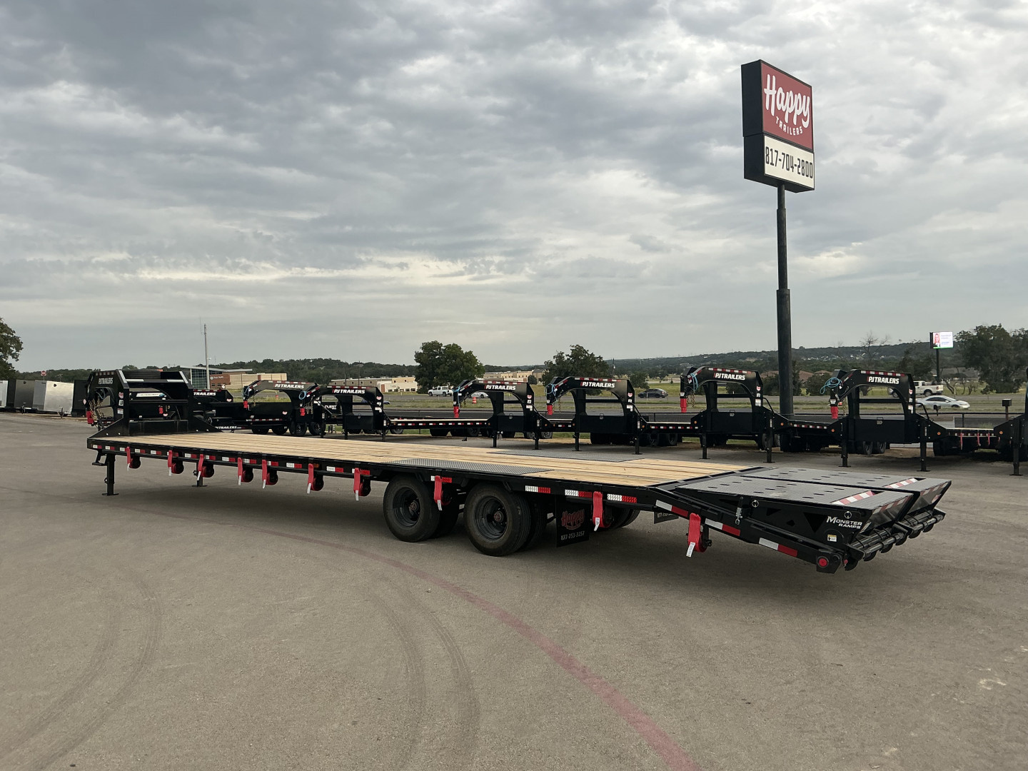 New 2026 PJ 102"x40' GN Low-Pro Flatbed w/ Duals - LD