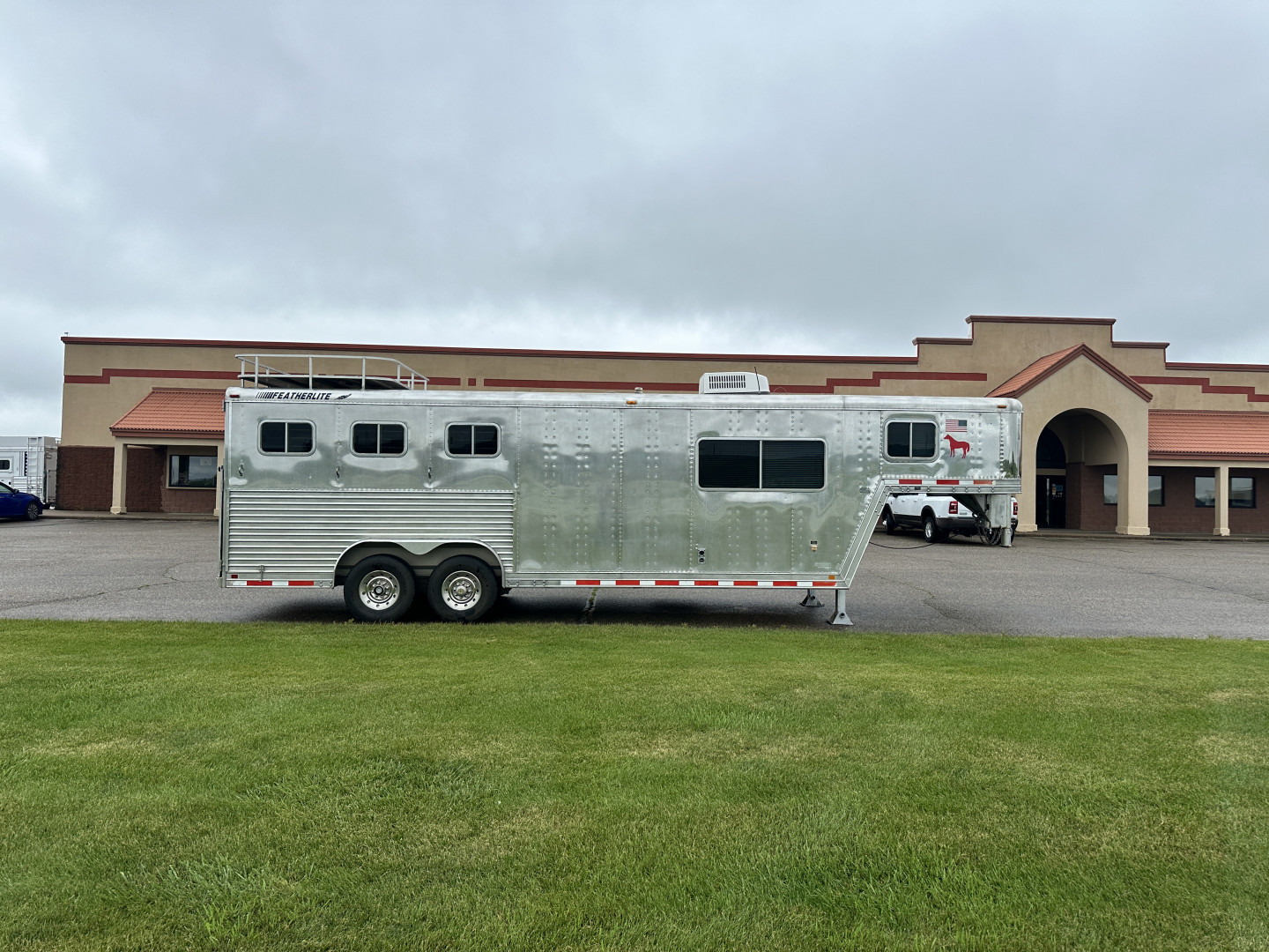 Used 1997 Featherlite Trailers 3H 10' LQ Horse Trailer